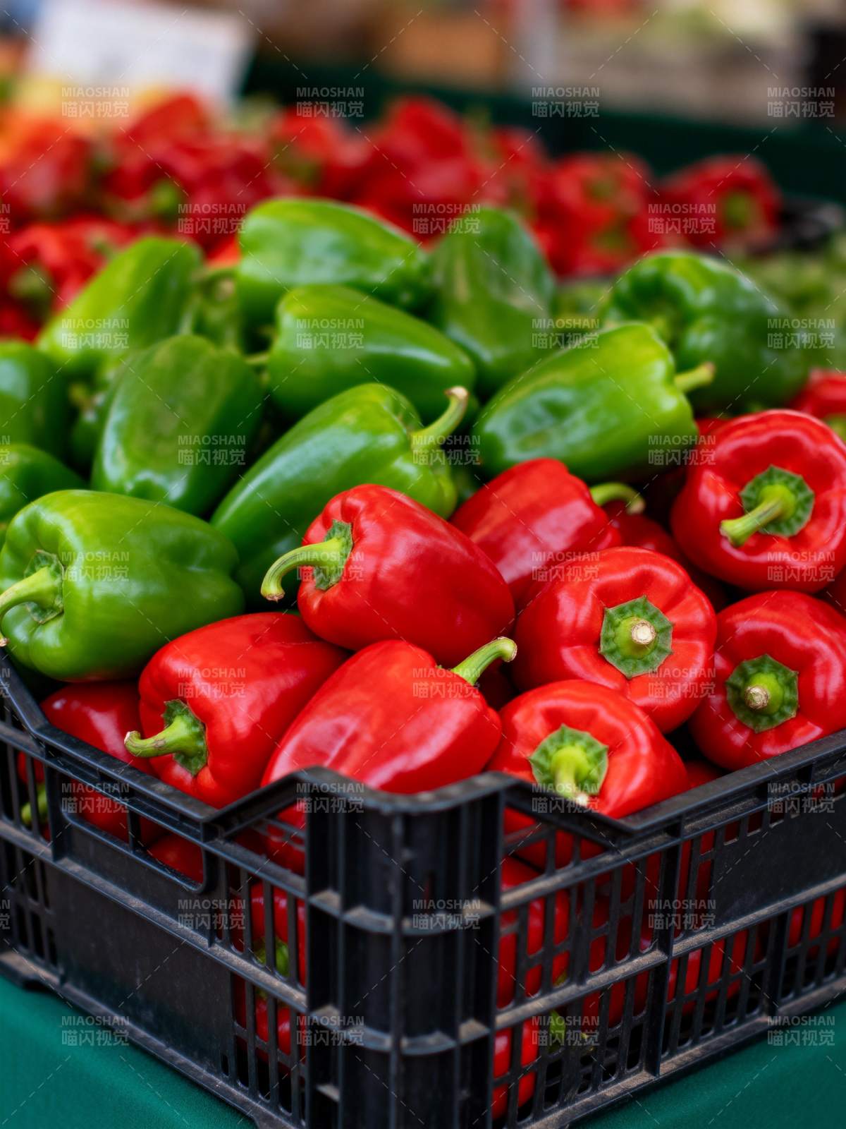 红绿椒鲜美诱人图片