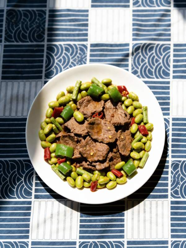 牛肉炒毛豆图片