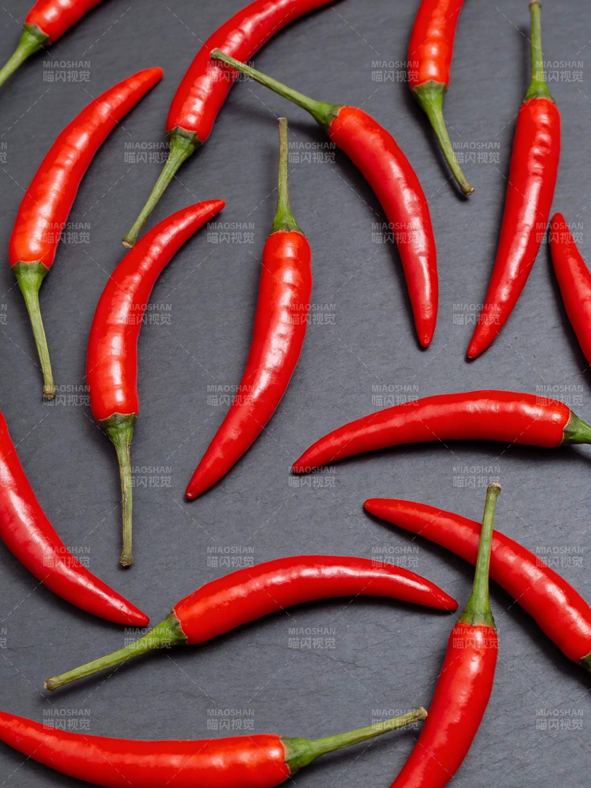 红辣椒散落图图片