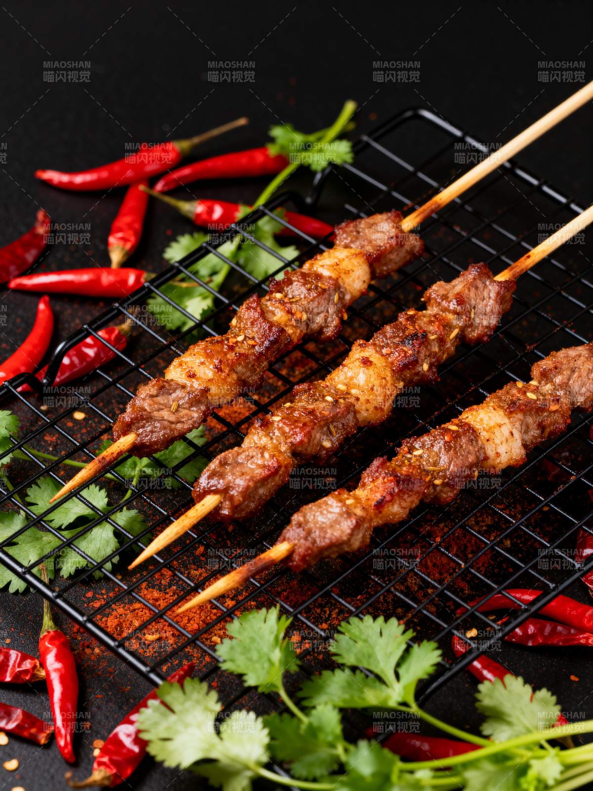 香辣牛肉串图片