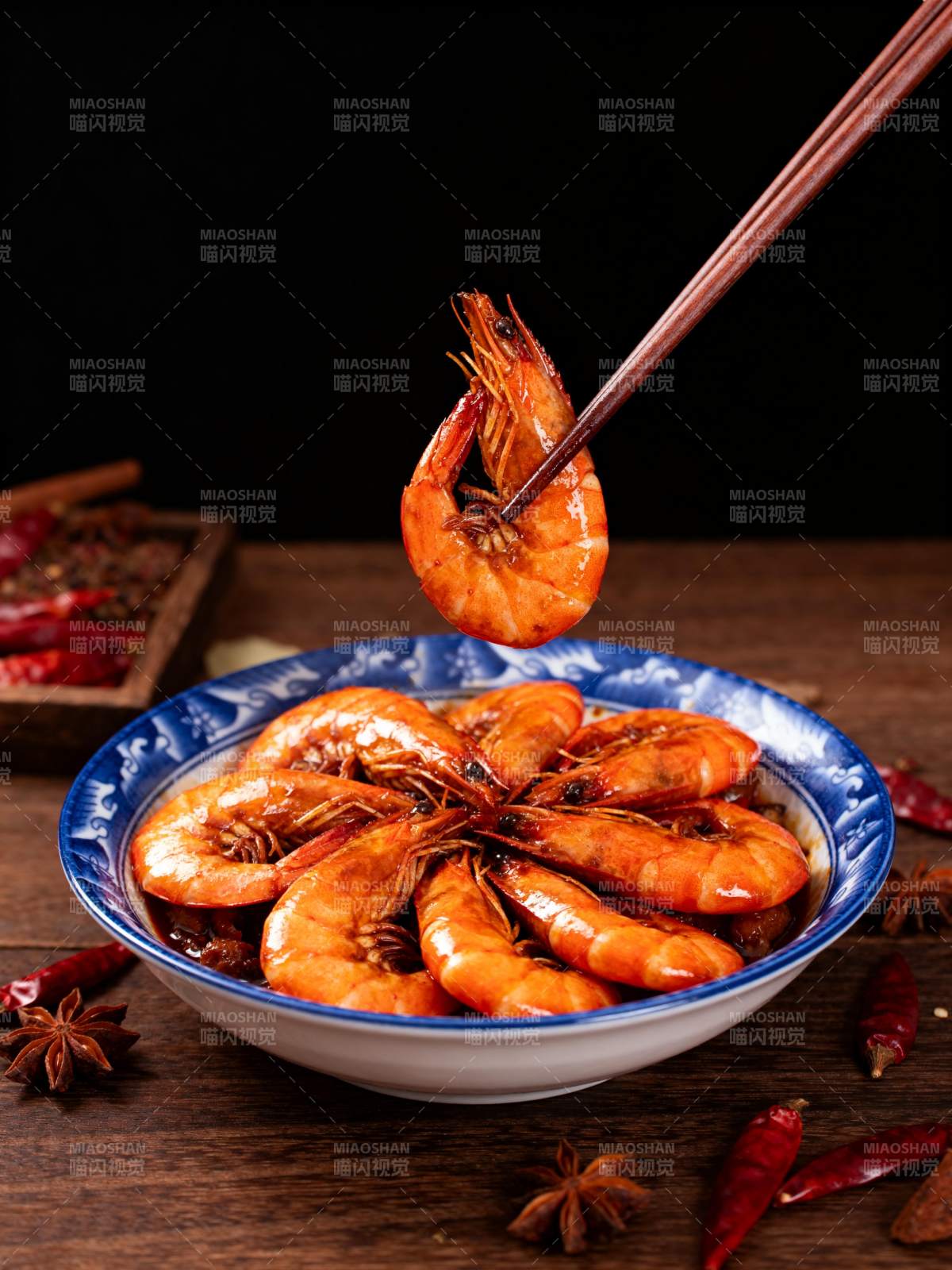 麻辣虾仁 香辣诱人图片