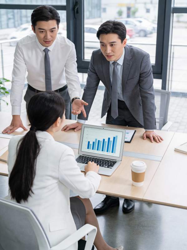 商务会议讨论数据图片