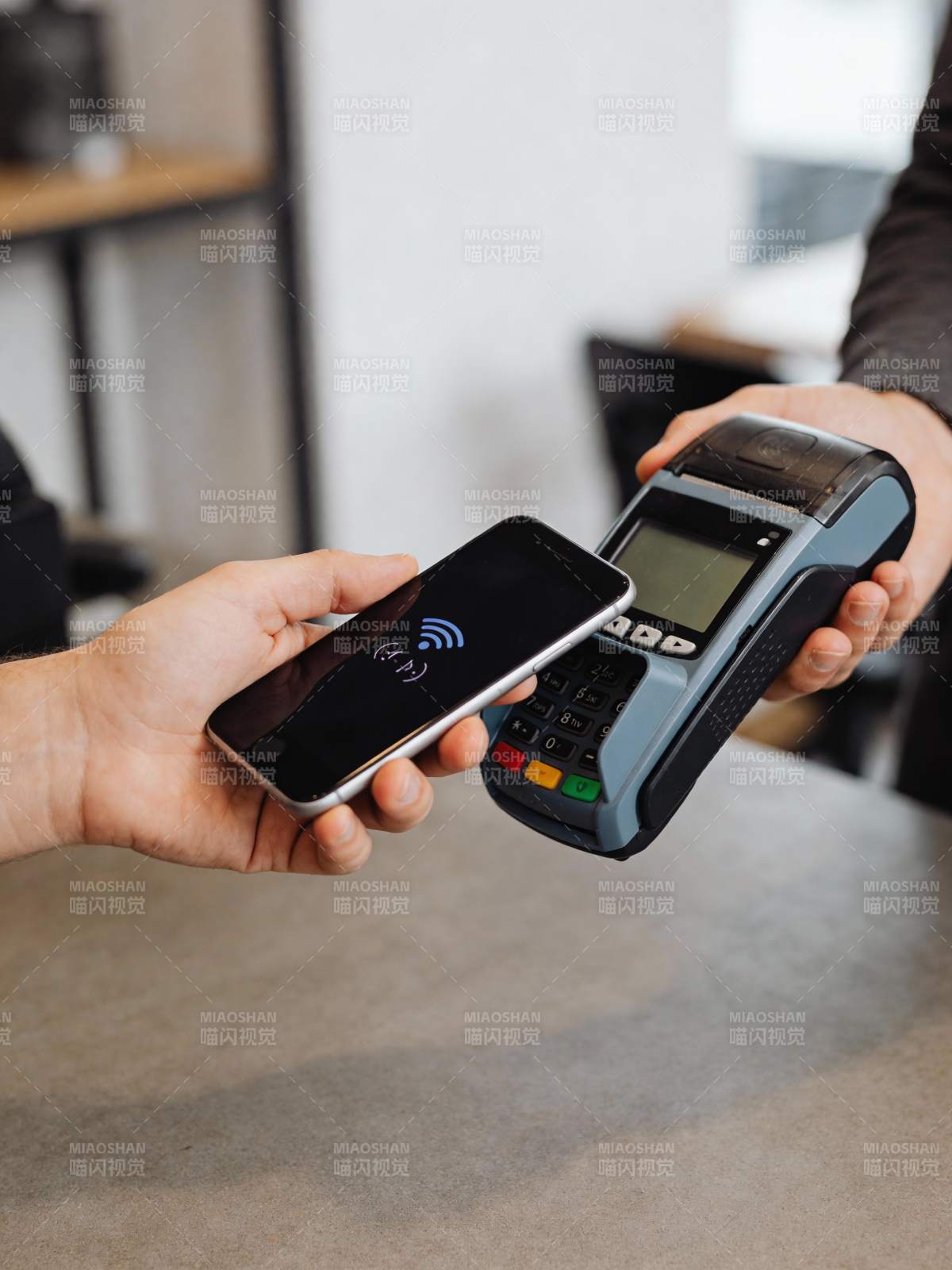 手机支付瞬间完成图片