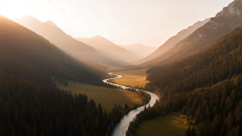 山间溪流晨光图片