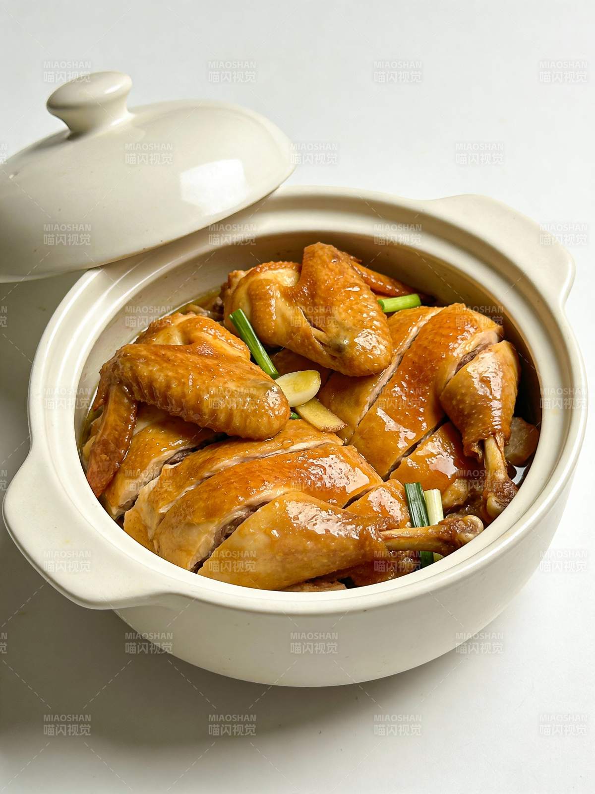 秘制焖鸡 香气四溢图片