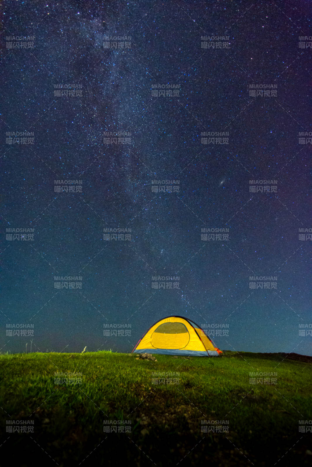 星空下的帐篷图片