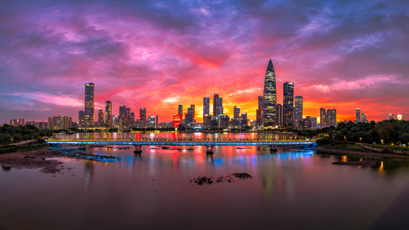 城市夜景璀璨图片